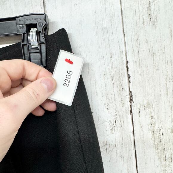 H&M Skirt Women Size 6 Black Gold Button Pleat Front Midi Zip Button Back Preppy - Picture 5 of 8